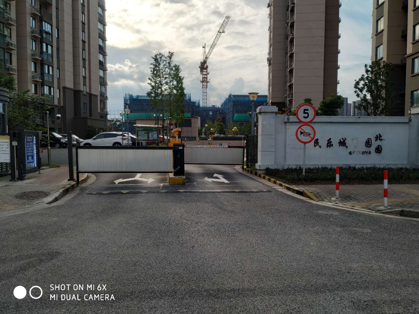 無人值守車牌識別系統?簡化停車場管理方式